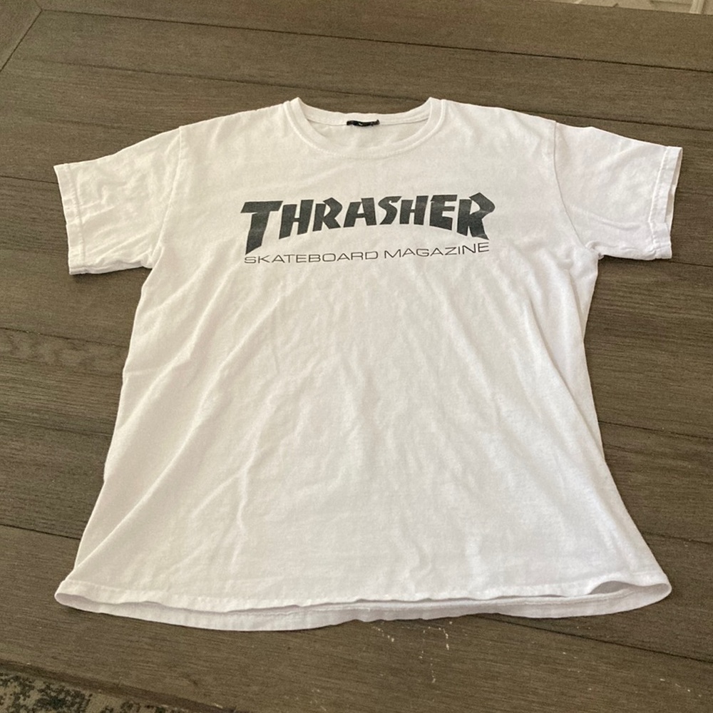 Medium sized Thrasher t shirt